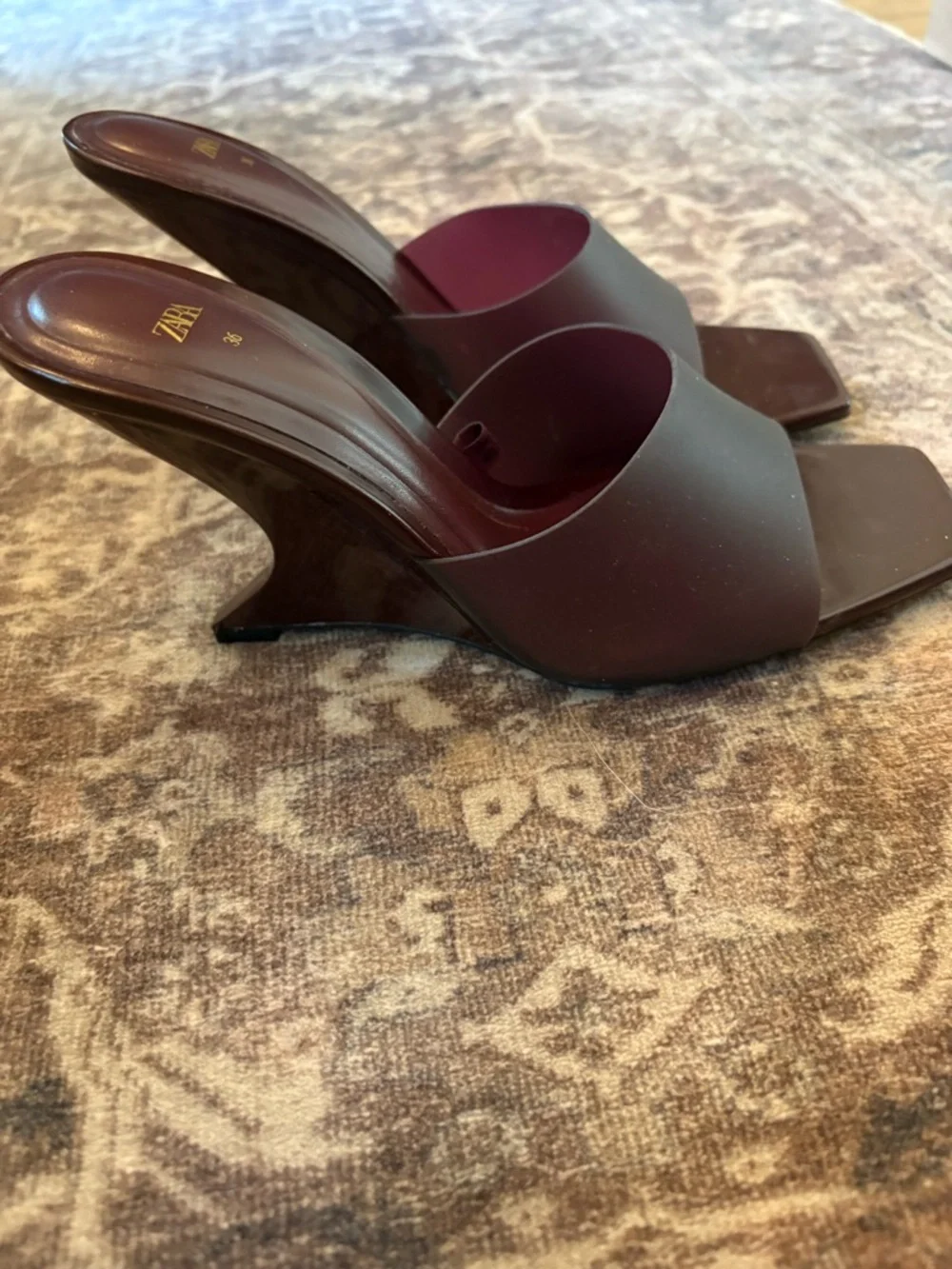 Zara Women's Burgundy Square-Toe Mule Heel sandal 36/6 - Picture 4 of 6